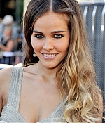 isabellucasfancom_publicappearances_019.jpg