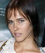 isabellucasfancom_publicappearances_005.jpg