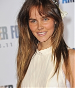 isabellucasfancom_publicappearances_003.jpg