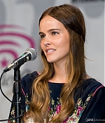 isabellucasfancom_publicappearances_002.jpg