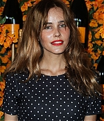 isabellucasfancom_publicappearances_021.jpg