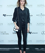 isabellucasfancom_publicappearances_021.jpg