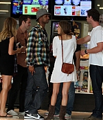 isabellucasfancom_candids_039.jpg