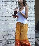 isabellucasfancom_candids_004.jpg