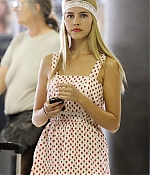 isabellucasfancom_candids_032.jpg