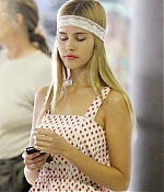 isabellucasfancom_candids_033.jpg