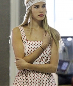 isabellucasfancom_candids_042.jpg