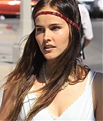 isabellucasfancom_candids_055.jpg