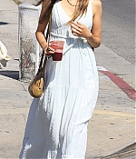 isabellucasfancom_candids_070.jpg