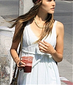 isabellucasfancom_candids_071.jpg