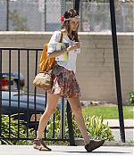 isabellucasfancom_candids_014.jpg