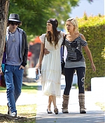 isabellucasfancom_candids_002.jpg