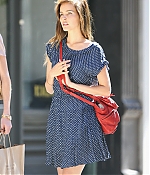 isabellucasfancom_candids_010.jpg