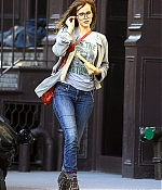 isabellucasfancom_candids_016.jpg