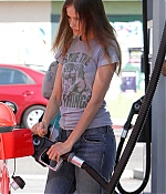 isabellucasfancom_candids_015.jpg