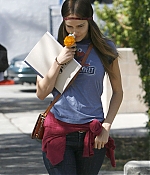 isabellucasfancom_candids_020.jpg