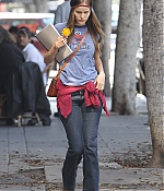 isabellucasfancom_candids_031.jpg