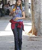 isabellucasfancom_candids_036.jpg