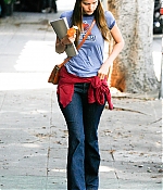 isabellucasfancom_candids_051.jpg