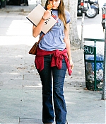 isabellucasfancom_candids_054.jpg