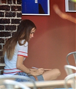 isabellucasfancom_candids_003.jpg