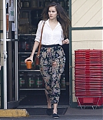 isabellucasfancom_candids_050.jpg