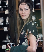 isabellucasfancom_candids_002.jpg