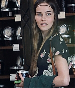 isabellucasfancom_candids_003.jpg