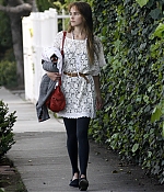 isabellucasfancom_candids_007.jpg