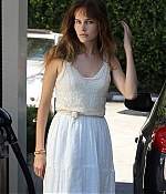 isabellucasfancom_candids_003.jpg