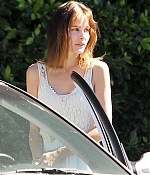 isabellucasfancom_candids_011.jpg