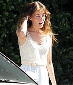 isabellucasfancom_candids_014.jpg