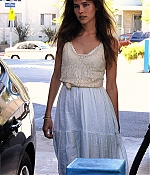 isabellucasfancom_candids_029.jpg