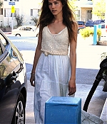 isabellucasfancom_candids_037.jpg