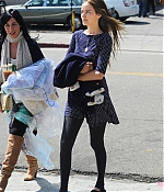 isabellucasfancom_candids_022.jpg