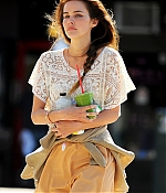 isabellucasfancom_candids_013.jpg