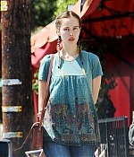 isabellucasfancom_candids_014.jpg