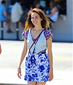 isabellucasfancom_candids_026.jpg