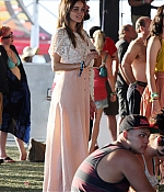 isabellucasfancom_candids_048.jpg