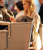 isabellucasfancom_candids_032.jpg