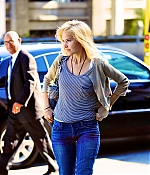 isabellucasfancom_candids_003.jpg