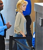 isabellucasfancom_candids_007.jpg