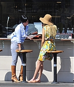 isabellucasfancom_candids_002.jpg