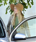 isabellucasfancom_candids_034.jpg