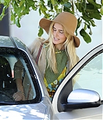 isabellucasfancom_candids_035.jpg