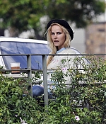 isabellucasfancom_candids_020.jpg