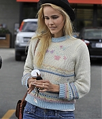 isabellucasfancom_candids_040.jpg