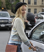 isabellucasfancom_candids_041.jpg