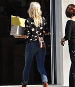 isabellucasfancom_candids_004.jpg