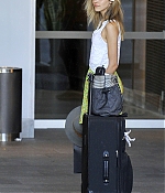 isabellucasfancom_candids_003.jpg